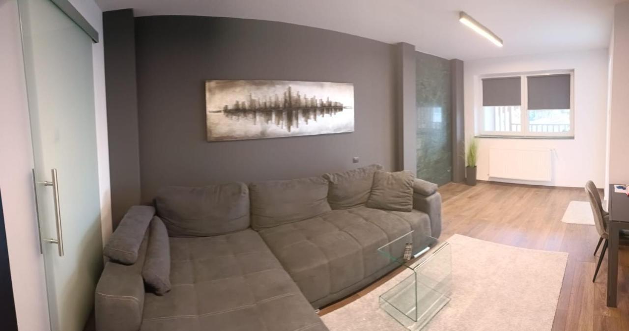 New Apartment Apartament Modern Recent Construit Modern Ujepitesu Tarsashazi Lakresz Miercurea Ciuc Luaran gambar
