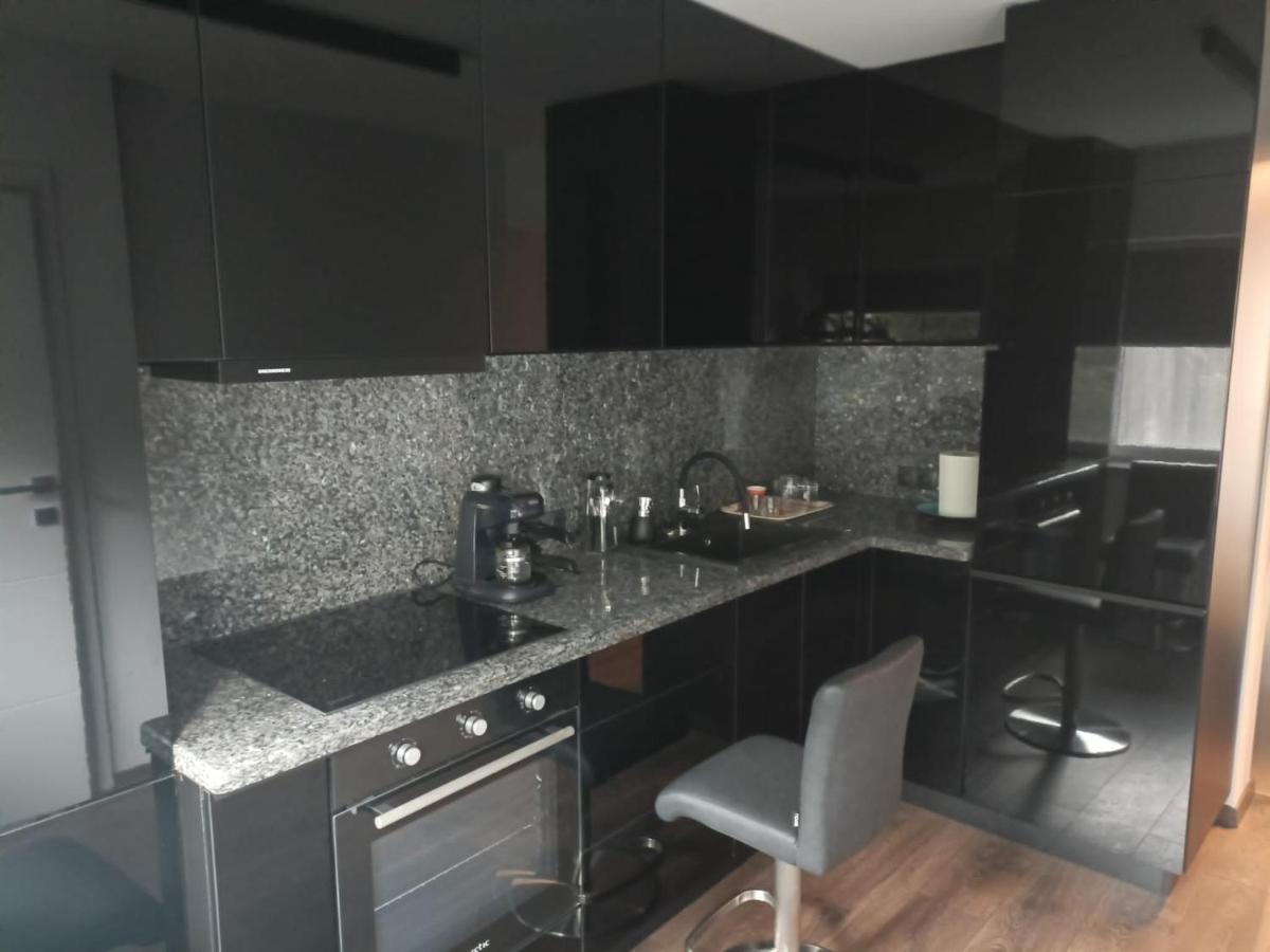 New Apartment Apartament Modern Recent Construit Modern Ujepitesu Tarsashazi Lakresz Miercurea Ciuc Luaran gambar